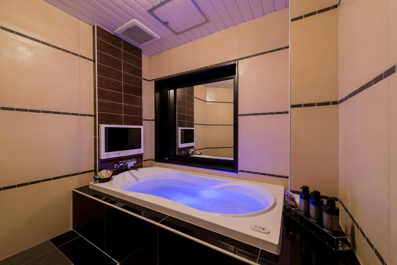 Hotel Cue Machida (Adults Only) Bagian luar foto